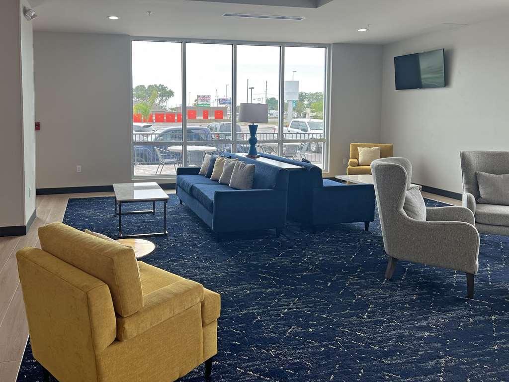 Comfort Inn & Suites New Port Richey Downtown District Interior foto